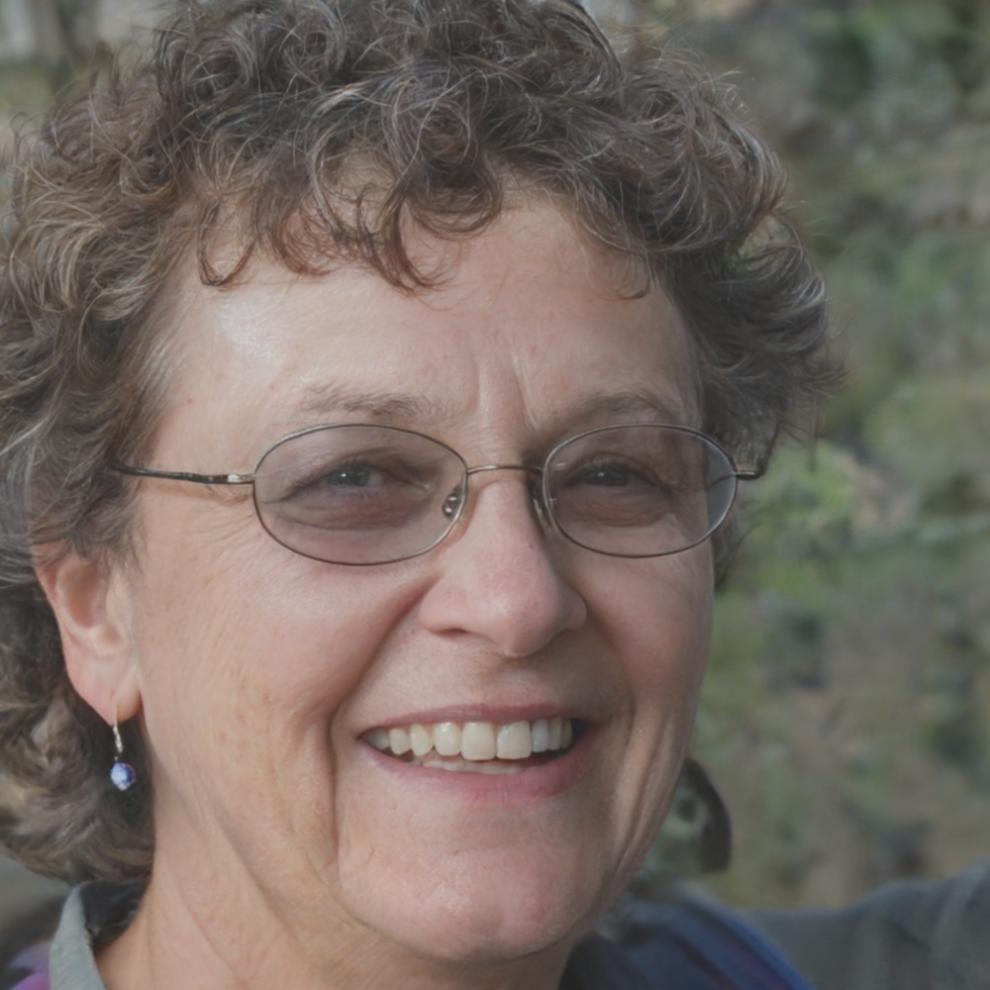 Elena Martínez, Directora de Educación Financiera